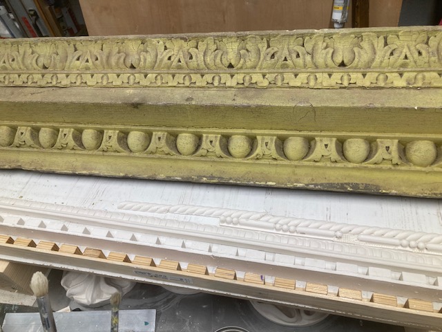 18th Century cornice/pelmet